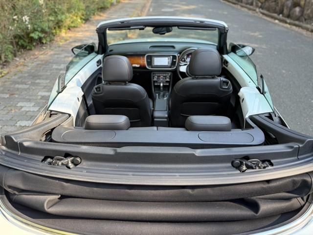 ザ・ビートル・カブリオレ ベースグレード レザーシート 純正OPアルミホイール バックカメラ シートヒーター クルーズコントロール(18枚目)