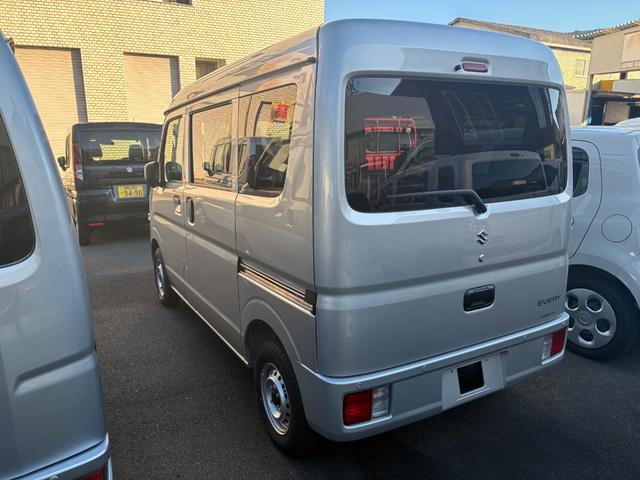 エブリイ ＰＡリミテッド　６型パートタイム４ＷＤスズキセーフティーサポート届出済未使用車（2枚目）