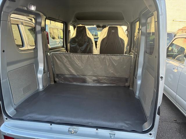 エブリイ ＰＡリミテッド　６型パートタイム４ＷＤスズキセーフティーサポート届出済未使用車（3枚目）