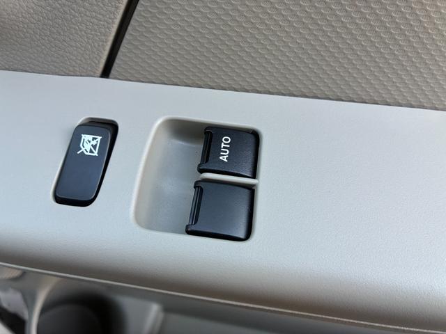 エブリイ ＰＡリミテッド　６型パートタイム４ＷＤスズキセーフティーサポート届出済未使用車（7枚目）