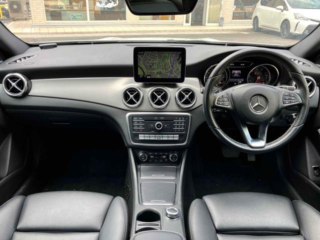 ＧＬＡクラス ＧＬＡ１８０　ドライブレコーダー　ＥＴＣ　バックカメラ　クリアランスソナー　オートクルーズコントロール　パワーシート　衝突被害軽減システム　サンルーフ　ナビ　ＴＶ　オートライト　ＬＥＤヘッドランプ　電動リアゲート（2枚目）