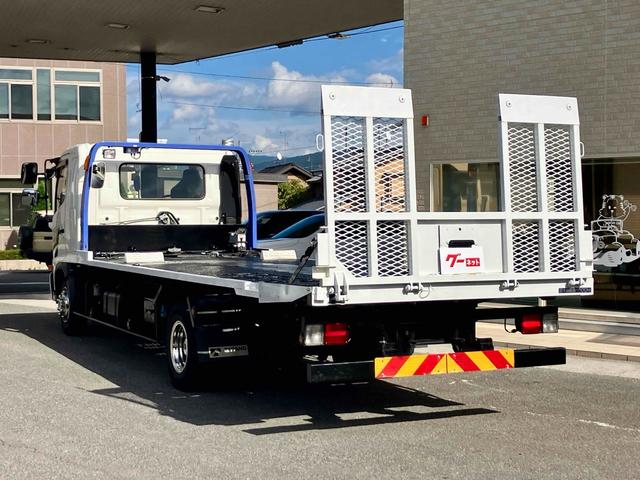 ヒノレンジャー 積載車　キャリアカー　ローダー　レッカー　ＭＴ　レーンアシスト　ＥＴＣ　ナビ　ＴＶ　アイドリングストップ　オートマチックハイビーム　オートライト　ＥＳＣ　エアコン　パワーウィンドウ　ＣＤ　ＵＳＢ（6枚目）