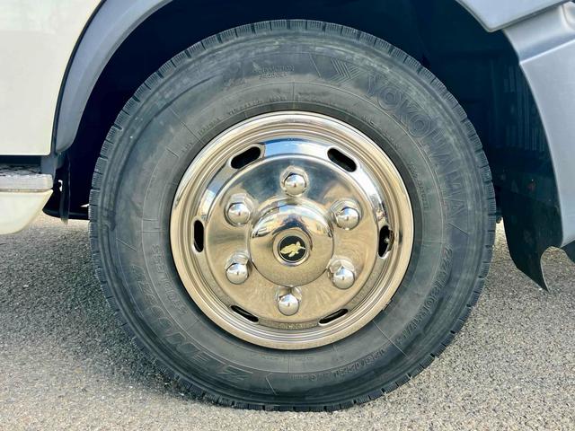 ヒノレンジャー 積載車　キャリアカー　ローダー　レッカー　ＭＴ　レーンアシスト　ＥＴＣ　ナビ　ＴＶ　アイドリングストップ　オートマチックハイビーム　オートライト　ＥＳＣ　エアコン　パワーウィンドウ　ＣＤ　ＵＳＢ（14枚目）