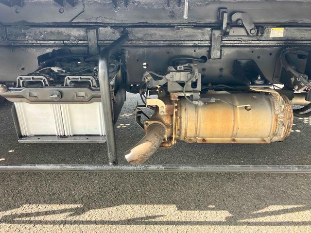 ヒノレンジャー 積載車　キャリアカー　ローダー　レッカー　ＭＴ　レーンアシスト　ＥＴＣ　ナビ　ＴＶ　アイドリングストップ　オートマチックハイビーム　オートライト　ＥＳＣ　エアコン　パワーウィンドウ　ＣＤ　ＵＳＢ（29枚目）