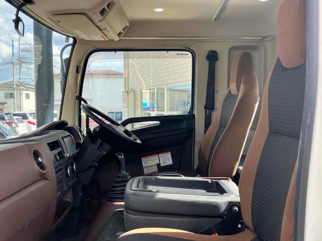 ヒノレンジャー 積載車　キャリアカー　ローダー　レッカー　ＭＴ　レーンアシスト　ＥＴＣ　ナビ　ＴＶ　アイドリングストップ　オートマチックハイビーム　オートライト　ＥＳＣ　エアコン　パワーウィンドウ　ＣＤ　ＵＳＢ（55枚目）