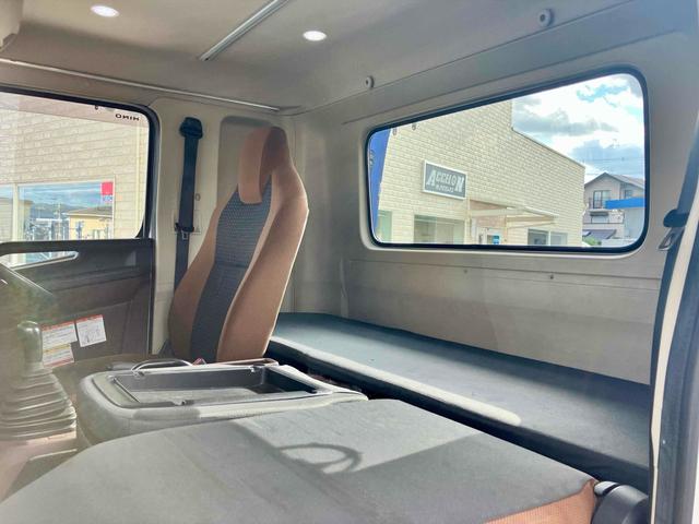 ヒノレンジャー 積載車　キャリアカー　ローダー　レッカー　ＭＴ　レーンアシスト　ＥＴＣ　ナビ　ＴＶ　アイドリングストップ　オートマチックハイビーム　オートライト　ＥＳＣ　エアコン　パワーウィンドウ　ＣＤ　ＵＳＢ（57枚目）