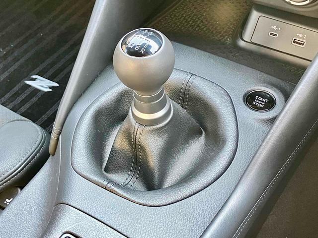 フェアレディZ バージョンST ドライブレコーダー バックカメラ ナビ TV クリアランスソナー オートクルーズコントロール 衝突被害軽減システム MT オートライト LEDヘッドランプ スマートキー 電動格納ミラー シートヒーター(7枚目)