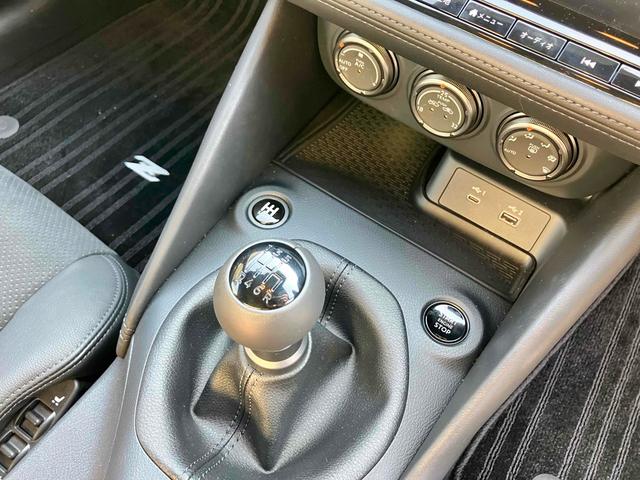 フェアレディZ バージョンST ドライブレコーダー バックカメラ ナビ TV クリアランスソナー オートクルーズコントロール 衝突被害軽減システム MT オートライト LEDヘッドランプ スマートキー 電動格納ミラー シートヒーター(56枚目)