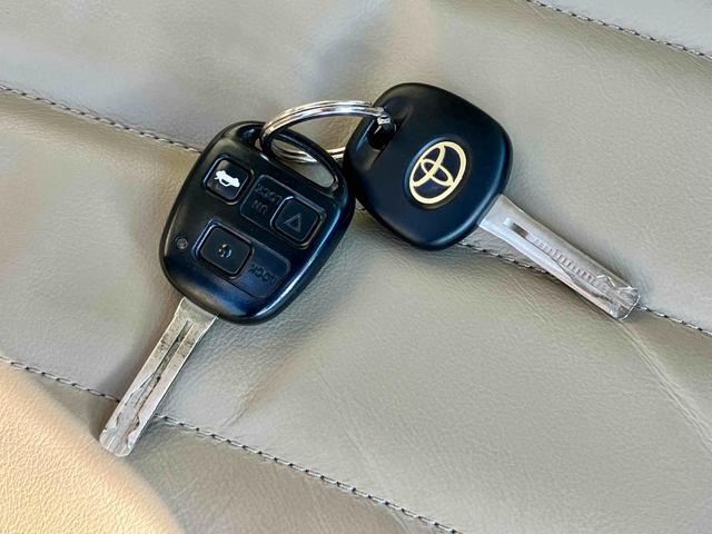 オリジン 　ドライブレコーダー　オートクルーズコントロール　バックカメラ　ナビ　アルミホイール　オートライト　ＡＴ　シートヒーター　キーレスエントリー　電動格納ミラー　盗難防止システム　パワーシート　ＣＤ（10枚目）