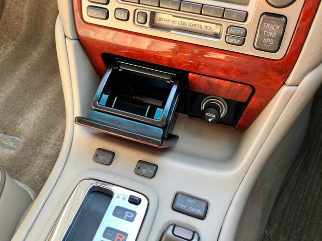 オリジン 　ドライブレコーダー　オートクルーズコントロール　バックカメラ　ナビ　アルミホイール　オートライト　ＡＴ　シートヒーター　キーレスエントリー　電動格納ミラー　盗難防止システム　パワーシート　ＣＤ（57枚目）