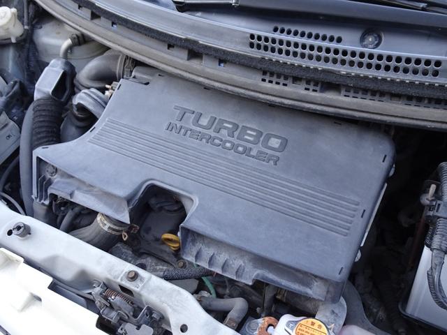 ソニカ Ｒ　平成１９年式　ターボ車　ＣＤオーディオ　スマートキー　スペアキー有り　１６インチアルミホイール（社外品「ＢＬＡＮＤＬＥ－ＬＩＮＥ」）　マニュアルエアコン　アームレストコンソールボックス　ドアバイザー（3枚目）
