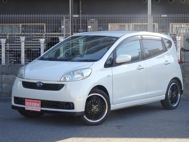 ソニカ Ｒ　平成１９年式　ターボ車　ＣＤオーディオ　スマートキー　スペアキー有り　１６インチアルミホイール（社外品「ＢＬＡＮＤＬＥ－ＬＩＮＥ」）　マニュアルエアコン　アームレストコンソールボックス　ドアバイザー（20枚目）