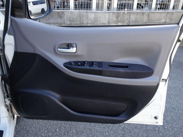 ソニカ Ｒ　平成１９年式　ターボ車　ＣＤオーディオ　スマートキー　スペアキー有り　１６インチアルミホイール（社外品「ＢＬＡＮＤＬＥ－ＬＩＮＥ」）　マニュアルエアコン　アームレストコンソールボックス　ドアバイザー（41枚目）