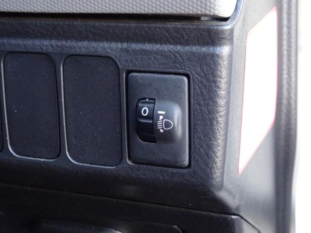 ソニカ Ｒ　平成１９年式　ターボ車　ＣＤオーディオ　スマートキー　スペアキー有り　１６インチアルミホイール（社外品「ＢＬＡＮＤＬＥ－ＬＩＮＥ」）　マニュアルエアコン　アームレストコンソールボックス　ドアバイザー（42枚目）