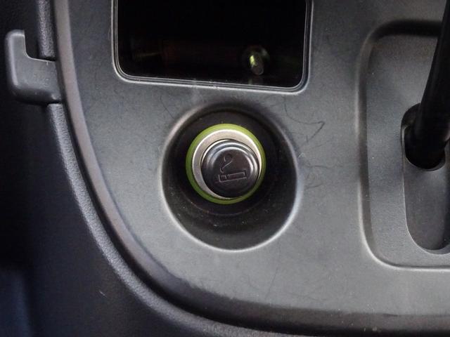 ハイゼットカーゴ DX ラジオデッキ キーレスエントリー ドアバイザー マニュアルエアコン パワーステアリング ヘッドライトレベライザー 4人乗り 12V電源ソケット(17枚目)