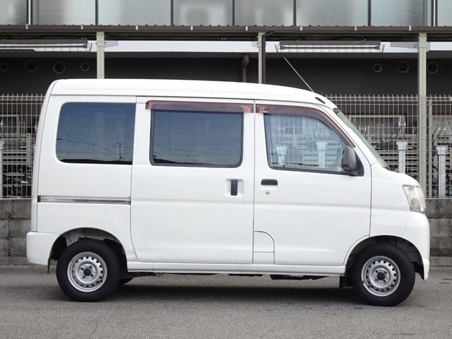 ハイゼットカーゴ DX ラジオデッキ キーレスエントリー ドアバイザー マニュアルエアコン パワーステアリング ヘッドライトレベライザー 4人乗り 12V電源ソケット(25枚目)