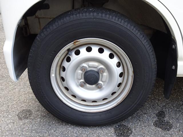 ハイゼットカーゴ DX ラジオデッキ キーレスエントリー ドアバイザー マニュアルエアコン パワーステアリング ヘッドライトレベライザー 4人乗り 12V電源ソケット(60枚目)