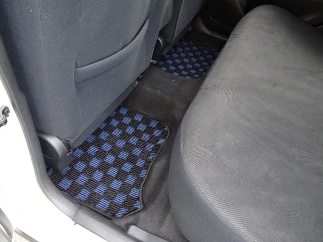 ソニカ ＲＳ　ターボ　ナビ　ＥＴＣ　Ｂｌｕｅｔｏｏｔｈ　ＣＤ／ＤＶＤ再生　ＨＩＤヘッドライト　オートエアコン　アームレストコンソールボックス　１５インチ純正アルミホイール　スマートキー　スペアキー有り（32枚目）