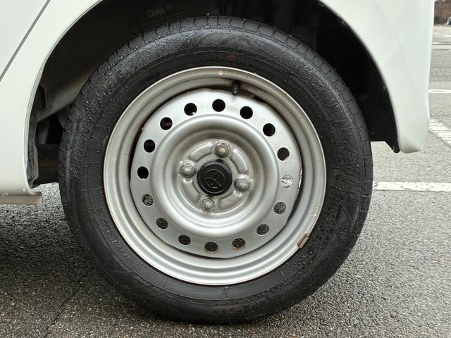 �y�Z���^�[�z�C�[���L���b�v�z�Ԃɗǂ������������Z���^�[�z�C�[���L���b�v����������Ă��܂��B�e��ЊO�A���~�z�C�[����A�X�^�b�h���X�^�C�����戵�����Ă���܂��B���񂲑��k���������B