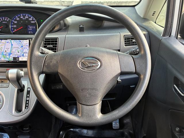 �y�����X�e�A�����O�z��ɂ����������݂ƂĂ��^�]���₷���n���h���ł��􍂋������ɂ��ݏo�Ă���܂���