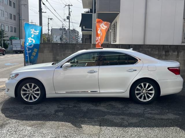 ＬＳ ＬＳ４６０　バージョンＣ　Ｉパッケージ　サンルーフ、マークレビンソンサウンドシステム、クリアランスソナー、パワートランク、ステアリングヒーター、アルカンターラルーフライナー、黒革シート、冷温シート、Ｂｌｕｅｔｏｏｔｈオーディオ、フルセグ（4枚目）