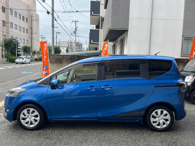 シエンタ Ｇ　ワンオーナー　７人乗り　プッシュスタート　トヨタ純正ナビ　フルセグ　バックカメラ　Ｂｌｕｅｔｏｏｔｈオーディオ　ＥＴＣ　両側電動スライドドア　純正ＬＥＤヘッドランプ　フォグランプ　　シートヒーター（4枚目）