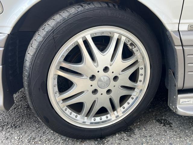 エスティマ Ｇ　７人乗り　ツインムーンルーフ　社外ナビ　フルセグ　バックカメラ　ＵＳＢ接続音楽再生　ＥＴＣ　純正キーレス　社外エアロ（Ｆ　Ｓ　Ｒ）　社外フジツボマフラー　社外１７インチＡＷ　社外ローダウン足回り（21枚目）