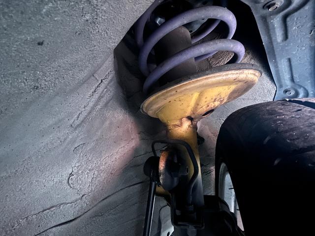 エスティマ Ｇ　７人乗り　ツインムーンルーフ　社外ナビ　フルセグ　バックカメラ　ＵＳＢ接続音楽再生　ＥＴＣ　純正キーレス　社外エアロ（Ｆ　Ｓ　Ｒ）　社外フジツボマフラー　社外１７インチＡＷ　社外ローダウン足回り（23枚目）