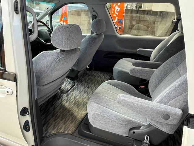 エスティマ Ｇ　７人乗り　ツインムーンルーフ　社外ナビ　フルセグ　バックカメラ　ＵＳＢ接続音楽再生　ＥＴＣ　純正キーレス　社外エアロ（Ｆ　Ｓ　Ｒ）　社外フジツボマフラー　社外１７インチＡＷ　社外ローダウン足回り（36枚目）