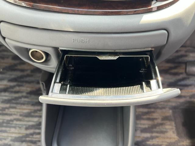 エスティマ Ｇ　７人乗り　ツインムーンルーフ　社外ナビ　フルセグ　バックカメラ　ＵＳＢ接続音楽再生　ＥＴＣ　純正キーレス　社外エアロ（Ｆ　Ｓ　Ｒ）　社外フジツボマフラー　社外１７インチＡＷ　社外ローダウン足回り（51枚目）