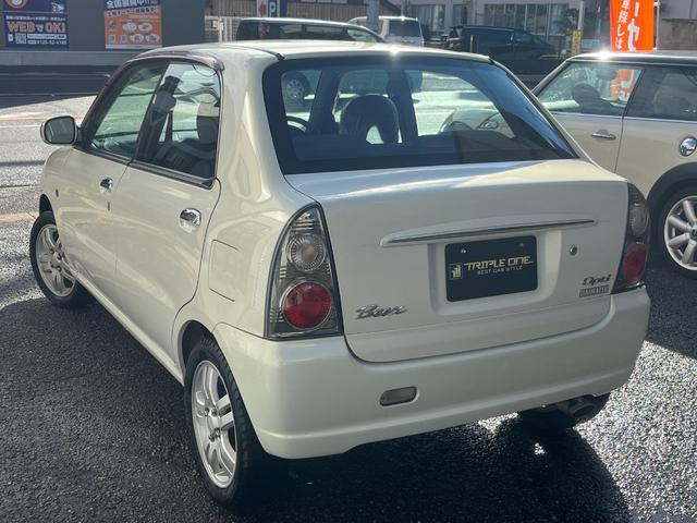 オプティ ビークスＳ　ワンオーナー　禁煙車　５ＭＴ　ターボ　後期最終型　Ｈ１７年からＲ５年車検整備記録簿あり　純正キーレスリモコン　ブルーリフレクターヘッドランプ　メッキアウターハンドル　純正１４インチアルミ（5枚目）