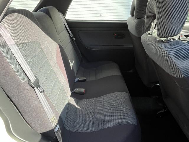 オプティ ビークスＳ　ワンオーナー　禁煙車　５ＭＴ　ターボ　後期最終型　Ｈ１７年からＲ５年車検整備記録簿あり　純正キーレスリモコン　ブルーリフレクターヘッドランプ　メッキアウターハンドル　純正１４インチアルミ（20枚目）