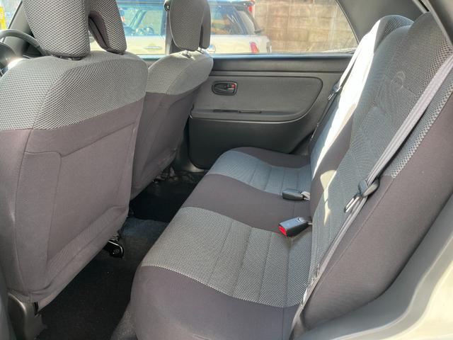 オプティ ビークスＳ　ワンオーナー　禁煙車　５ＭＴ　ターボ　後期最終型　Ｈ１７年からＲ５年車検整備記録簿あり　純正キーレスリモコン　ブルーリフレクターヘッドランプ　メッキアウターハンドル　純正１４インチアルミ（23枚目）