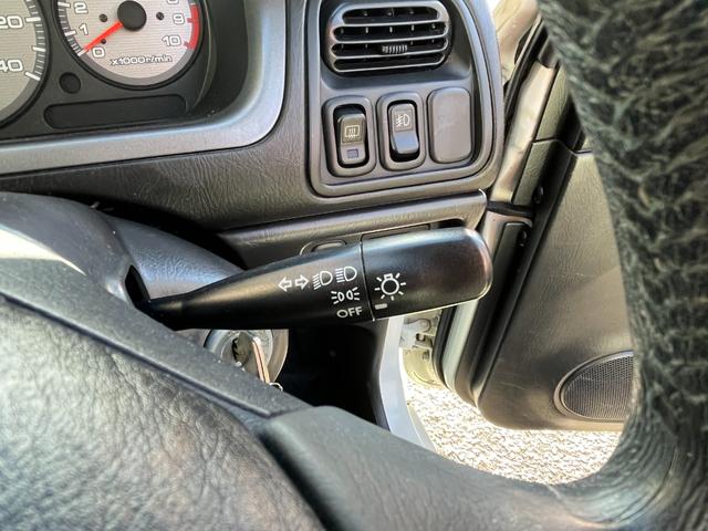 オプティ ビークスＳ　ワンオーナー　禁煙車　５ＭＴ　ターボ　後期最終型　Ｈ１７年からＲ５年車検整備記録簿あり　純正キーレスリモコン　ブルーリフレクターヘッドランプ　メッキアウターハンドル　純正１４インチアルミ（25枚目）