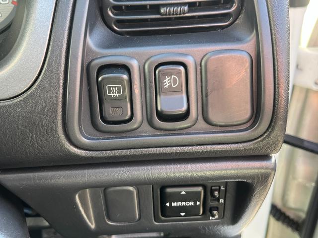 オプティ ビークスＳ　ワンオーナー　禁煙車　５ＭＴ　ターボ　後期最終型　Ｈ１７年からＲ５年車検整備記録簿あり　純正キーレスリモコン　ブルーリフレクターヘッドランプ　メッキアウターハンドル　純正１４インチアルミ（29枚目）