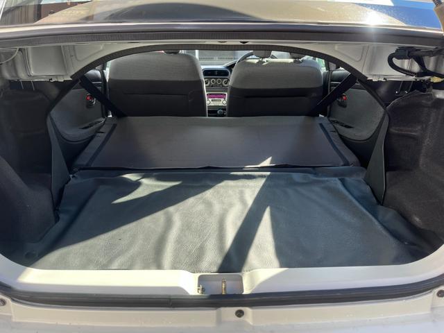 オプティ ビークスＳ　ワンオーナー　禁煙車　５ＭＴ　ターボ　後期最終型　Ｈ１７年からＲ５年車検整備記録簿あり　純正キーレスリモコン　ブルーリフレクターヘッドランプ　メッキアウターハンドル　純正１４インチアルミ（33枚目）