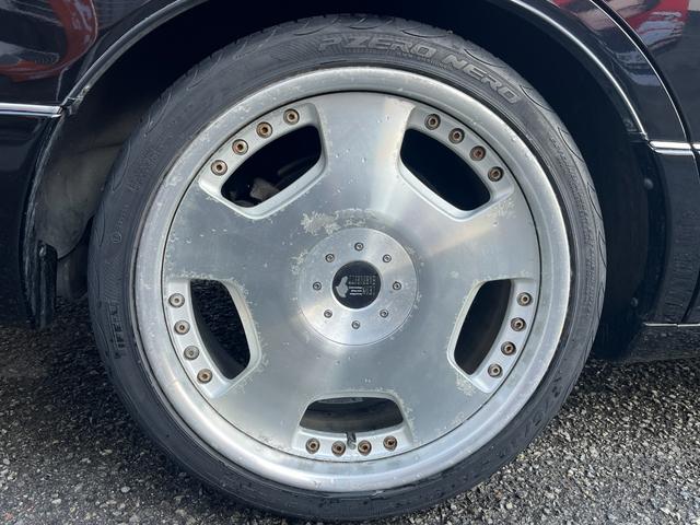 セルシオ Ａ仕様　２０２ブラック　バネサス車両（ＲＳＲダウンサス）　マルチレス　レオンハルト１９インチアルミ　純正キーレス　モケットシート　パワーシート　オートライト（13枚目）