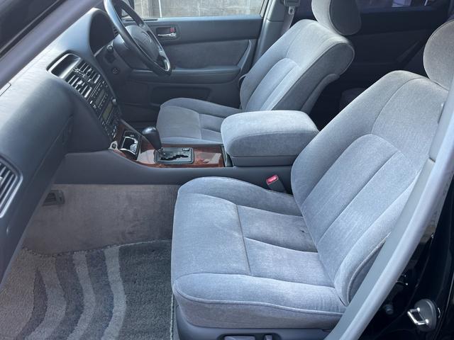 セルシオ Ａ仕様　２０２ブラック　バネサス車両（ＲＳＲダウンサス）　マルチレス　レオンハルト１９インチアルミ　純正キーレス　モケットシート　パワーシート　オートライト（23枚目）