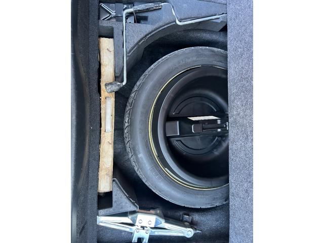 セルシオ Ａ仕様　２０２ブラック　バネサス車両（ＲＳＲダウンサス）　マルチレス　レオンハルト１９インチアルミ　純正キーレス　モケットシート　パワーシート　オートライト（36枚目）