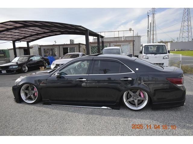 クラウン アスリートＧ－Ｔ　革　ＳＲ　マルチ　走行４９０００キロ　車検受け渡し　イデアルエアサス＆ブレーキシステムＦ８ポットＲ６ポット　レオンハルト２０インチアルミ　Ｆリップ社外　サイドモデリスタ　Ｒモデリスタ　ヘッドライト加工（9枚目）