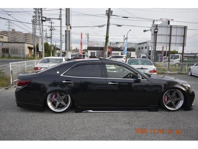 クラウン アスリートＧ－Ｔ　革　ＳＲ　マルチ　走行４９０００キロ　車検受け渡し　イデアルエアサス＆ブレーキシステムＦ８ポットＲ６ポット　レオンハルト２０インチアルミ　Ｆリップ社外　サイドモデリスタ　Ｒモデリスタ　ヘッドライト加工（12枚目）