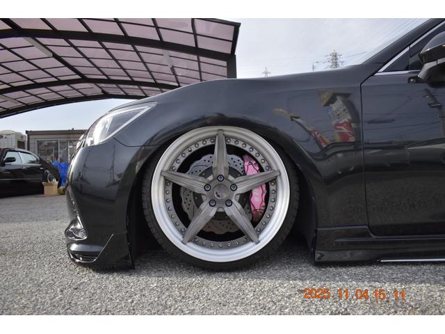 クラウン アスリートＧ－Ｔ　革　ＳＲ　マルチ　走行４９０００キロ　車検受け渡し　イデアルエアサス＆ブレーキシステムＦ８ポットＲ６ポット　レオンハルト２０インチアルミ　Ｆリップ社外　サイドモデリスタ　Ｒモデリスタ　ヘッドライト加工（14枚目）