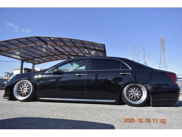 クラウンマジェスタ Gタイプ 革 マルチ プレミアムサンド モデリスタエアロ WORKジスタンス19AW 社外アーム ROAMAIRエアサス(36枚目)