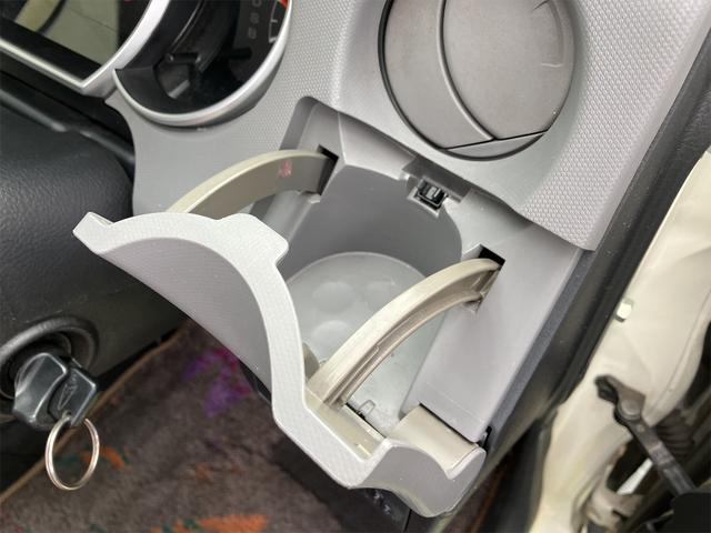 ソニカ Ｒ　スマートキー　電動格納ミラー　ベンチシート　　ＣＶＴ　盗難防止システム　ＡＢＳ　ＣＤ　カセット　衝突安全ボディ　エアコン　パワーステアリング　パワーウィンドウ　運転席エアバッグ　助手席エアバッグ（30枚目）