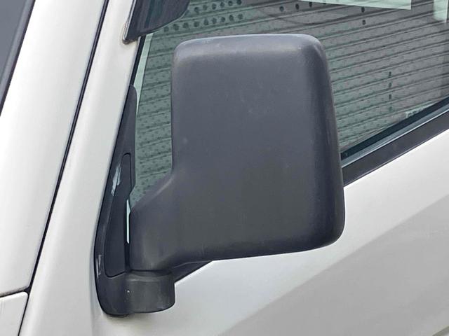 キャリイトラック 　軽トラック　ＭＴ　ＥＴＣ　ナビ　ＴＶ　エアコン　パワーステアリング　運転席エアバッグ　Ｂｌｕｅｔｏｏｔｈ（8枚目）