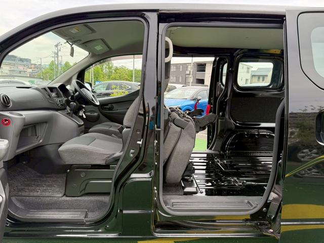 ＮＶ２００バネットバン ＶＸ　禁煙車／キーレス／両側スライドドア／エアコン／フルフラットシート／（5枚目）