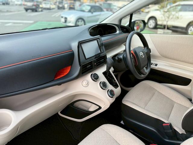 シエンタ Ｘ　禁煙車／純正ナビ／両側スライドドア／テレビ／Ｂｌｕｅｔｏｏｔｈ／フルフラットシート／電動格納ミラー／（14枚目）