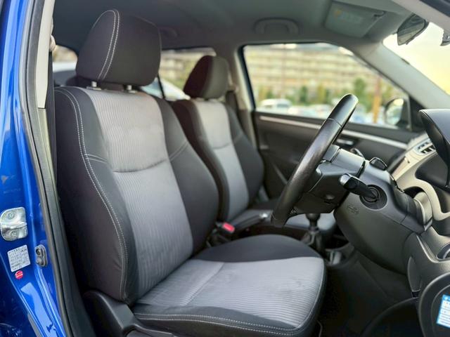 スイフト ＲＳ　５ＭＴ／柿本マフラー／純正ナビ／バックカメラ／フルセグＴＶ／Ｂｌｕｅｔｏｏｔｈ／社外アルミ／プッシュスタート／スマートキー／ステアリングリモコン／ドラレコ（10枚目）