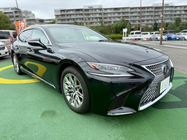 ＬＳ ＬＳ５００ｈ　Ｉパッケージ　禁煙車／サンルーフ／黒本革シート／ＢＳＭ／ＨＵＤ／シートヒーター／シートエアコン／純正ナビ／全方位カメラ／純正１９インチＡＷ／パワーシート／パワーバックドア／アダプティブクルーズコントロール／ＥＴＣ（7枚目）