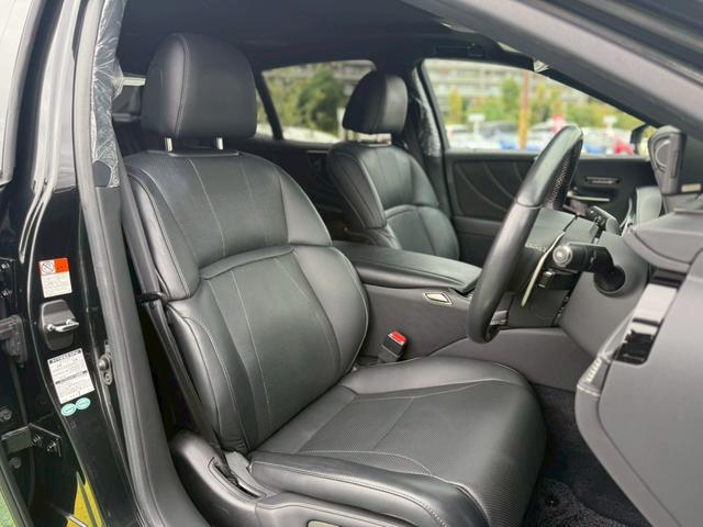 ＬＳ ＬＳ５００ｈ　Ｉパッケージ　禁煙車／サンルーフ／黒本革シート／ＢＳＭ／ＨＵＤ／シートヒーター／シートエアコン／純正ナビ／全方位カメラ／純正１９インチＡＷ／パワーシート／パワーバックドア／アダプティブクルーズコントロール／ＥＴＣ（11枚目）